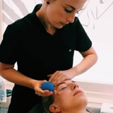 Schoonheidsspecialiste in Sneek: Expert in biologische huidverzorging en wenkbrauwen