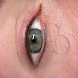 Permanente lashliner behandeling voor een subtiele oogomlijning